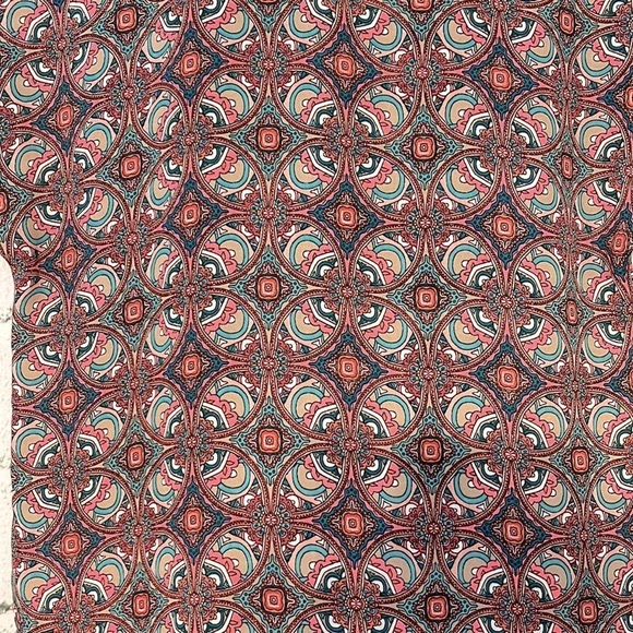 Pink Rose’s Pretty Blouse - Picture 6 of 6